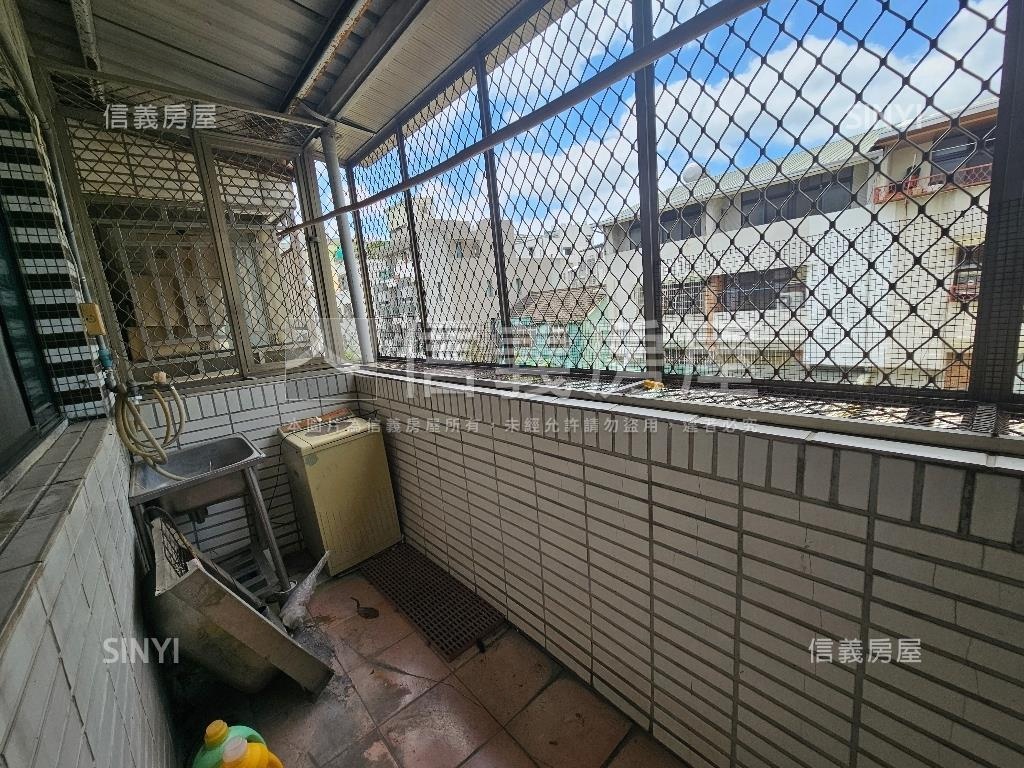 僑孝街活路透天房屋室內格局與周邊環境