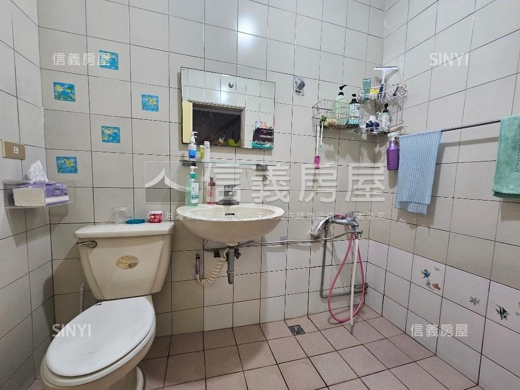 僑孝街活路透天房屋室內格局與周邊環境