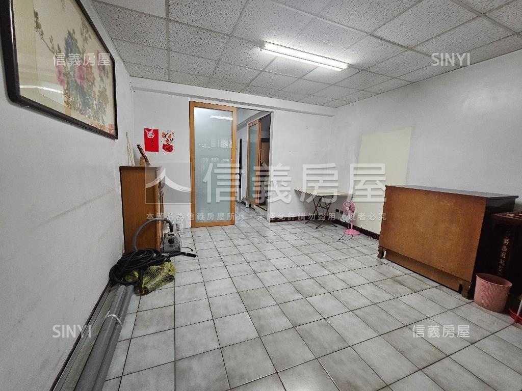 僑孝街活路透天房屋室內格局與周邊環境