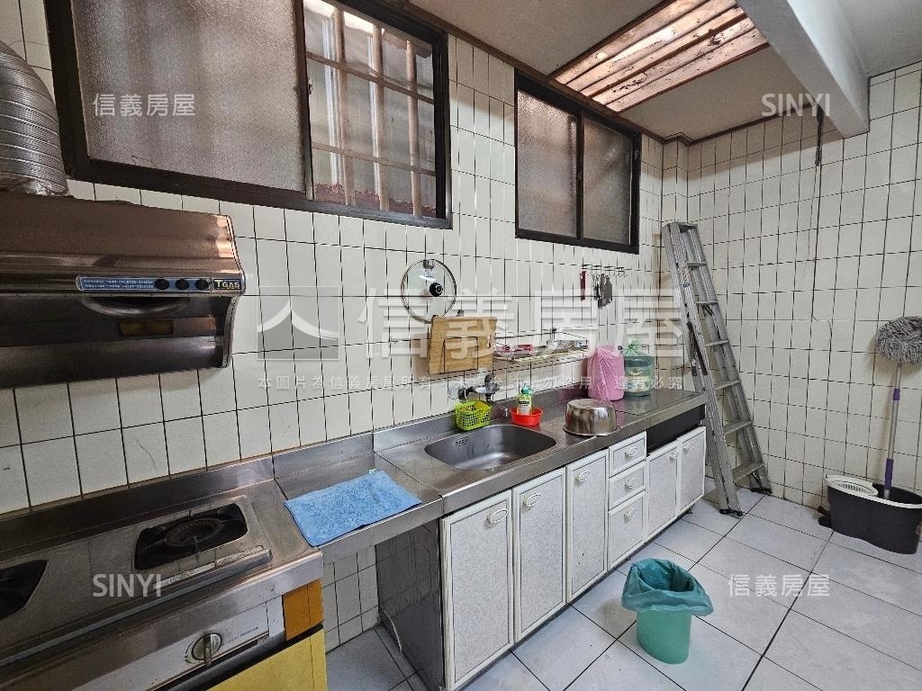 僑孝街活路透天房屋室內格局與周邊環境
