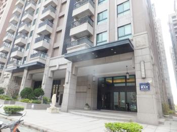 成功學區稀有前庭後院美屋