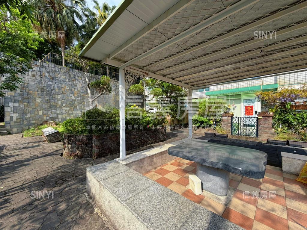 詩畫城堡景觀三房平車房屋室內格局與周邊環境