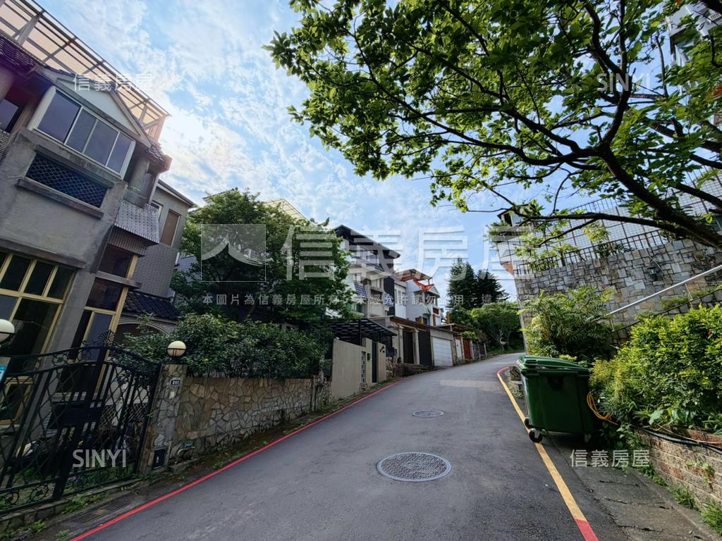 詩畫城堡景觀三房平車房屋室內格局與周邊環境