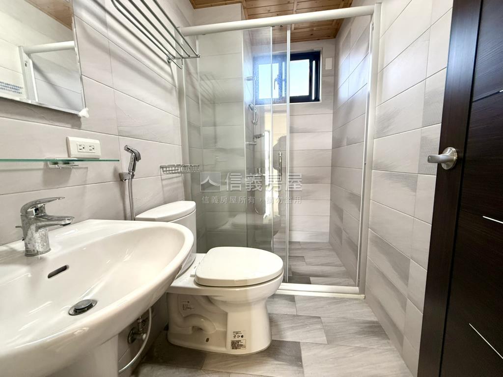 永康｜沐光輕屋齡車墅房屋室內格局與周邊環境