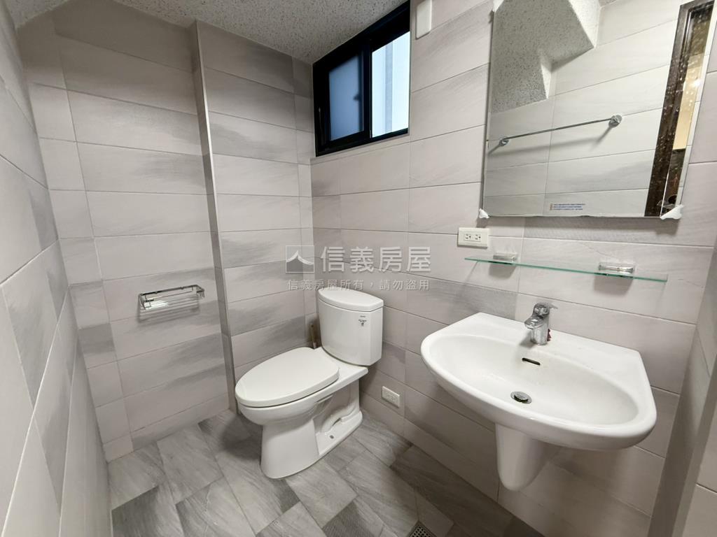 永康｜沐光輕屋齡車墅房屋室內格局與周邊環境