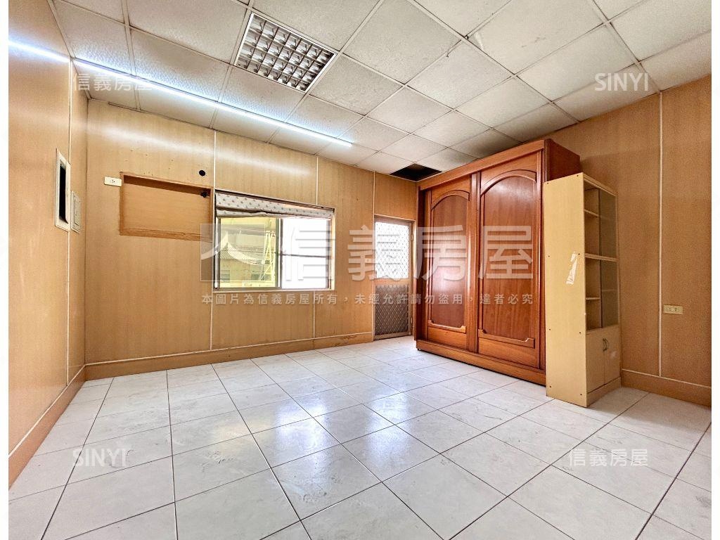 近科工館雙鐵前路後巷透店房屋室內格局與周邊環境