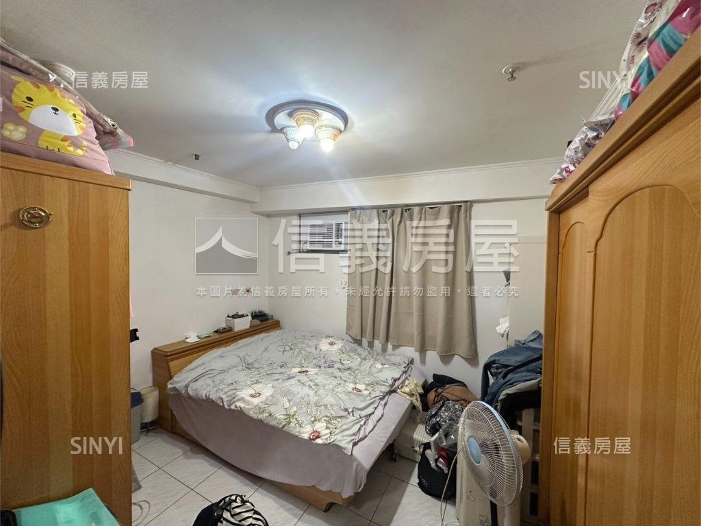 荷堤電梯雙車位房屋室內格局與周邊環境