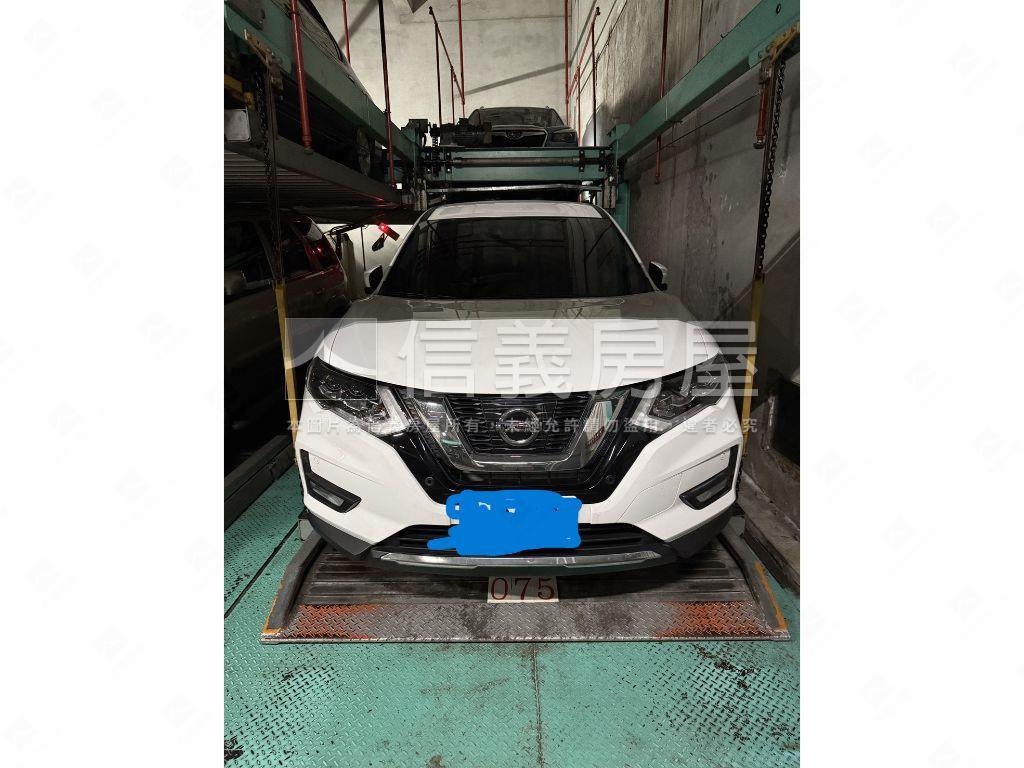 荷堤電梯雙車位房屋室內格局與周邊環境