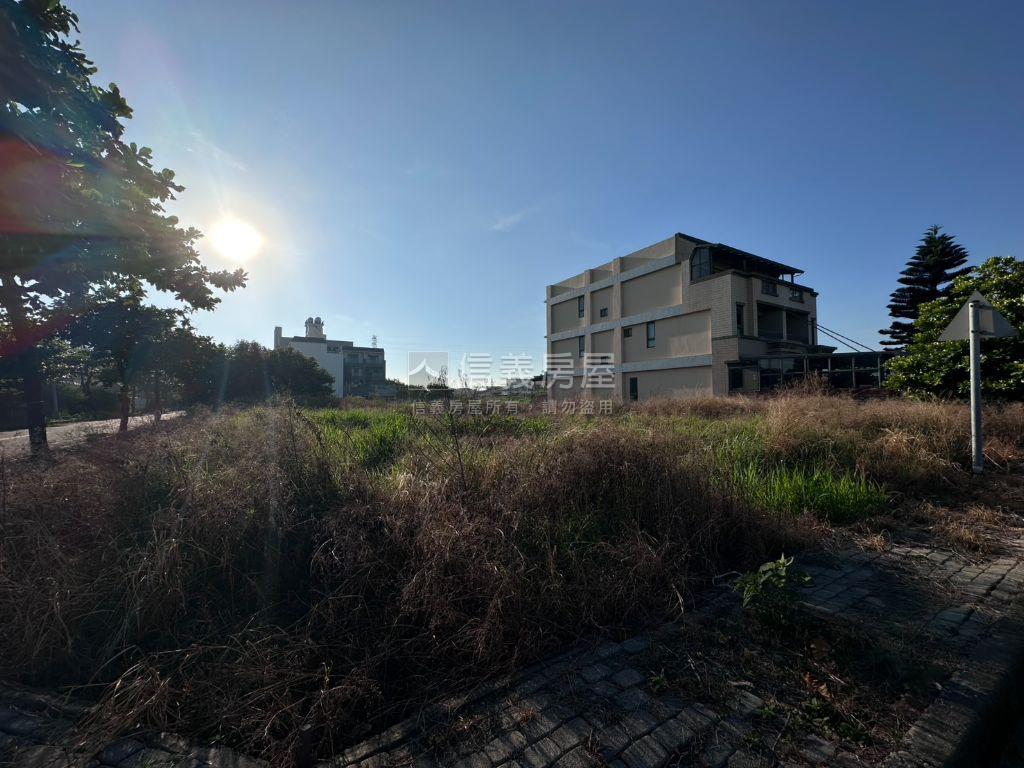 雙面臨路大面寬住一地房屋室內格局與周邊環境