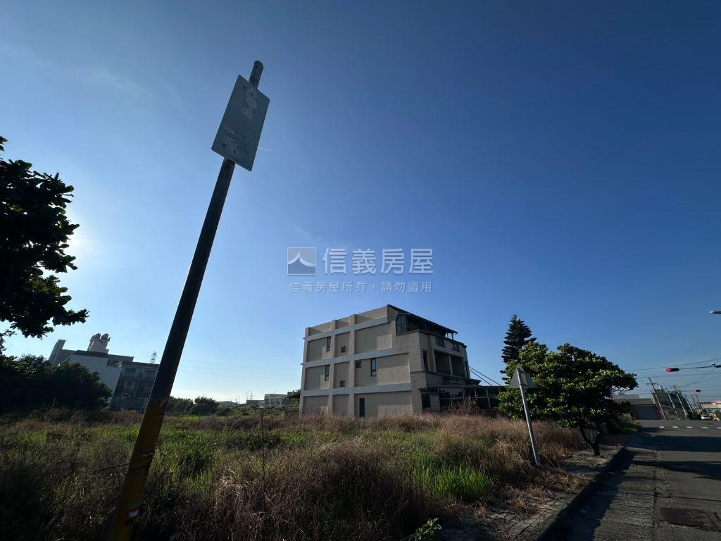 雙面臨路大面寬住一地房屋室內格局與周邊環境