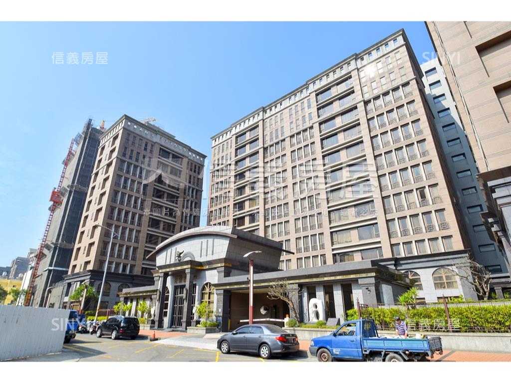 高鐵天際線｜大三房雙車位房屋室內格局與周邊環境