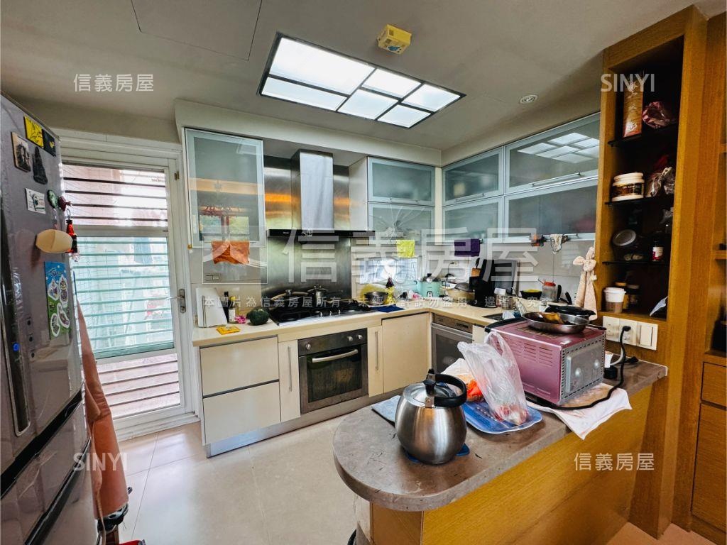 專任森呼吸上隱滿綠意豪邸房屋室內格局與周邊環境