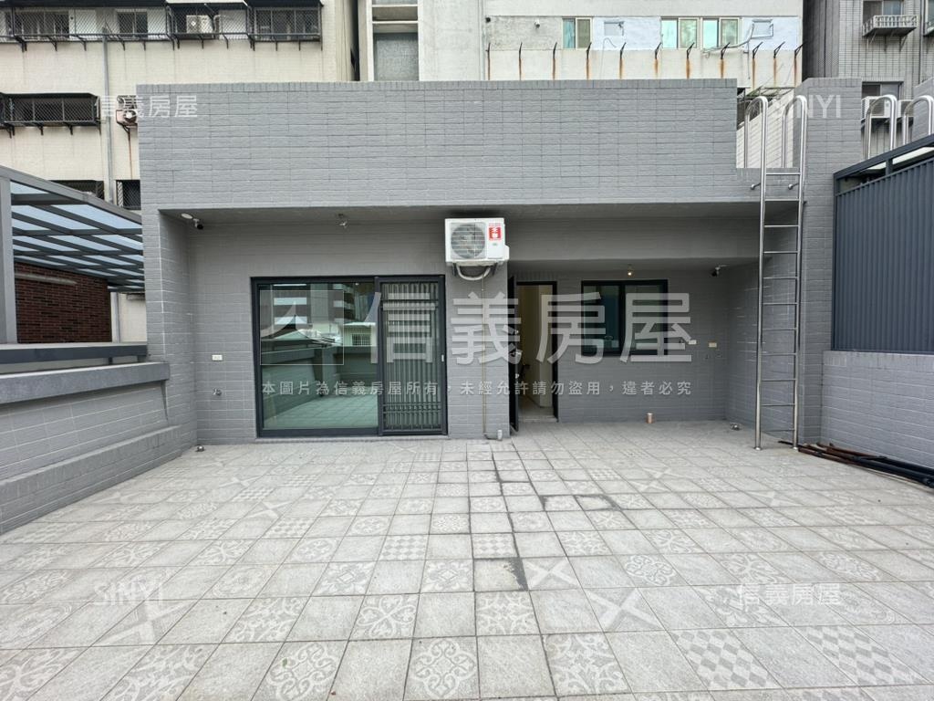 亞灣愛河畔全新電梯雙車墅房屋室內格局與周邊環境