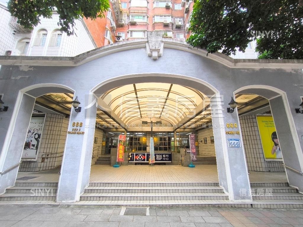 中華路電梯四房有中庭管理房屋室內格局與周邊環境