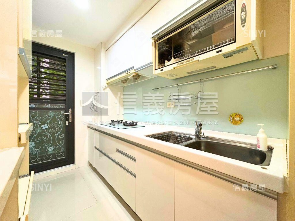 文湖‧優質邊間三房車位房屋室內格局與周邊環境