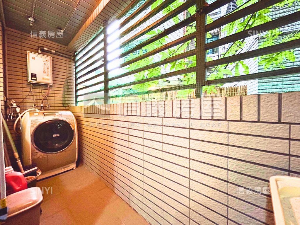 文湖‧優質邊間三房車位房屋室內格局與周邊環境