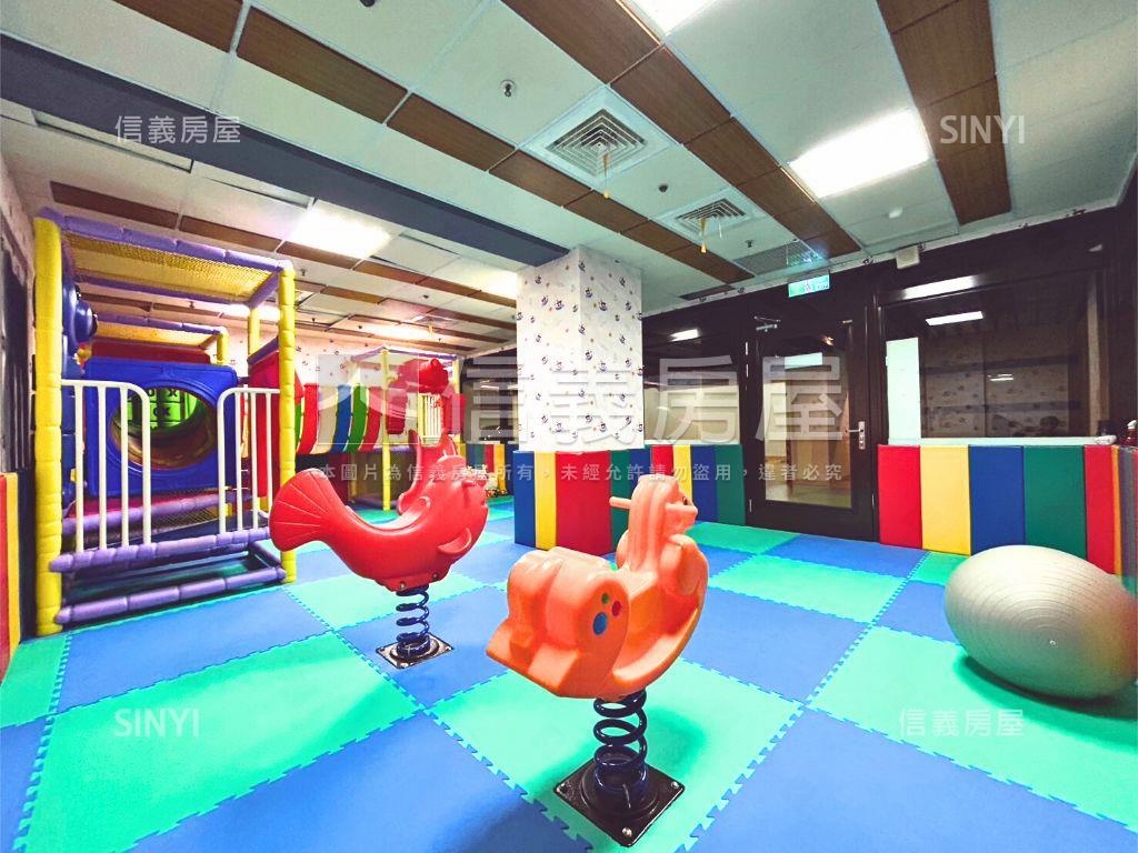 文湖‧優質邊間三房車位房屋室內格局與周邊環境