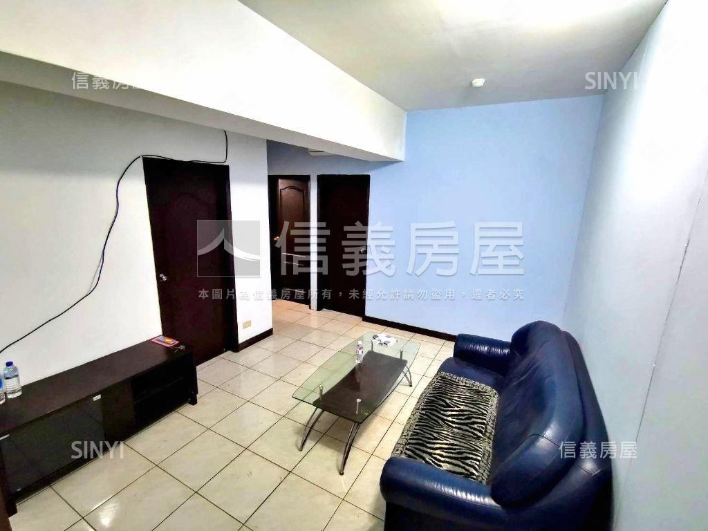 捷運低總價電梯社區四房房屋室內格局與周邊環境