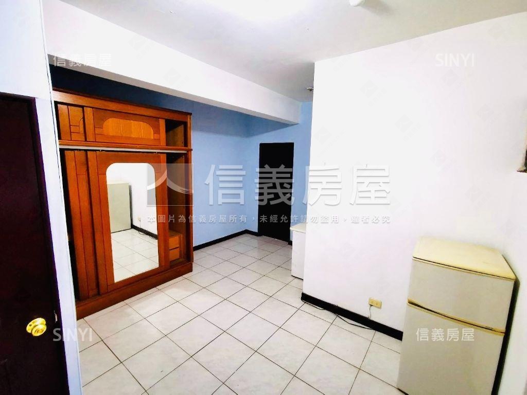 捷運低總價電梯社區四房房屋室內格局與周邊環境