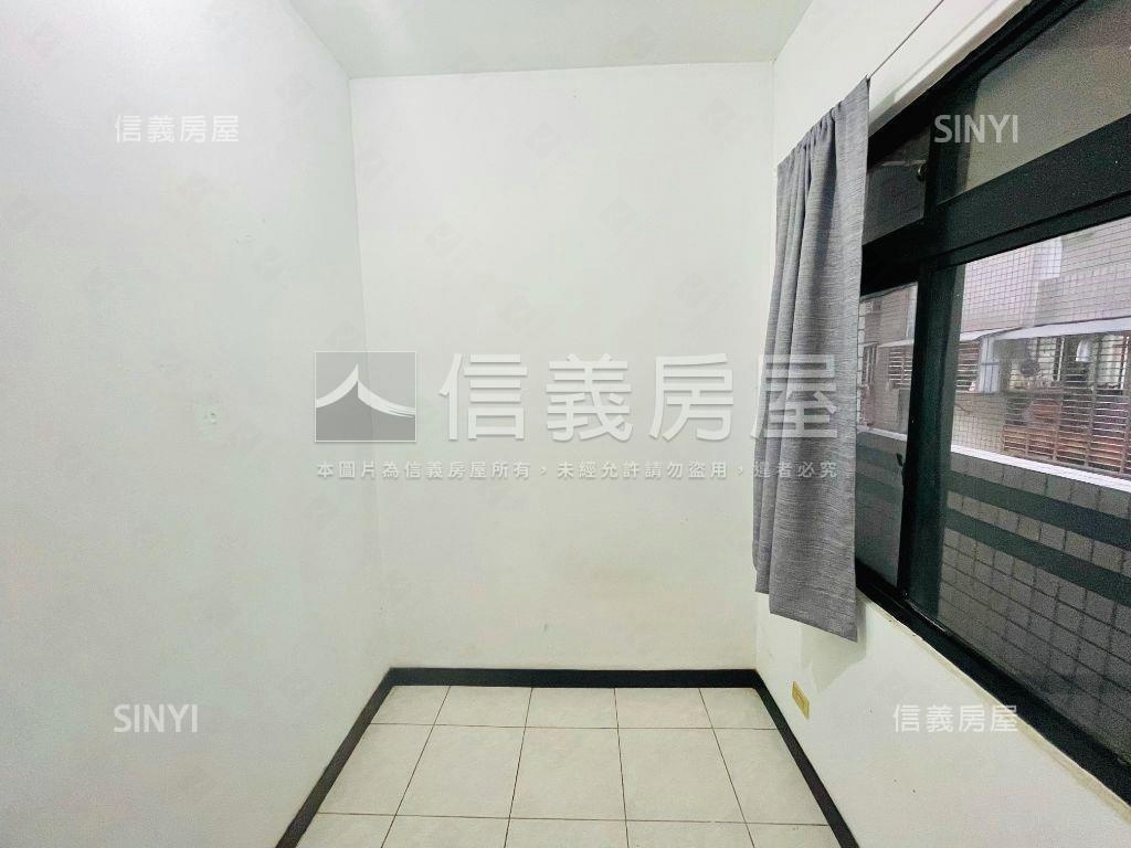 捷運低總價電梯社區四房房屋室內格局與周邊環境