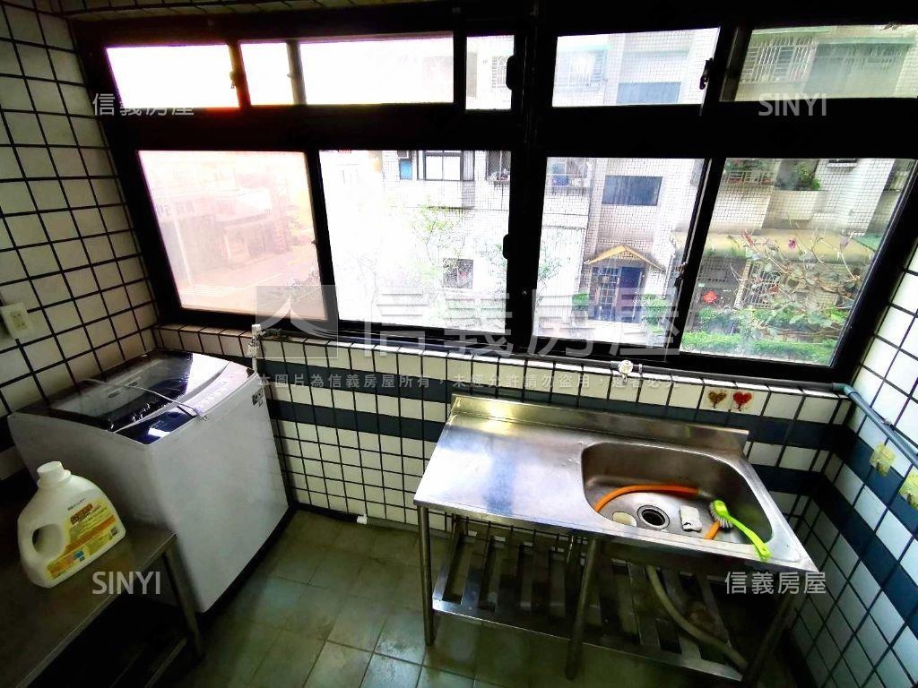 捷運低總價電梯社區四房房屋室內格局與周邊環境