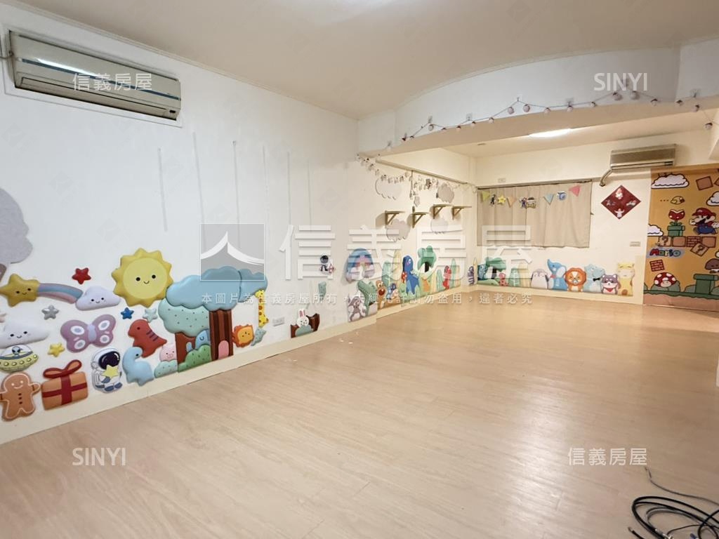 七期精選公園別墅附雙車位房屋室內格局與周邊環境