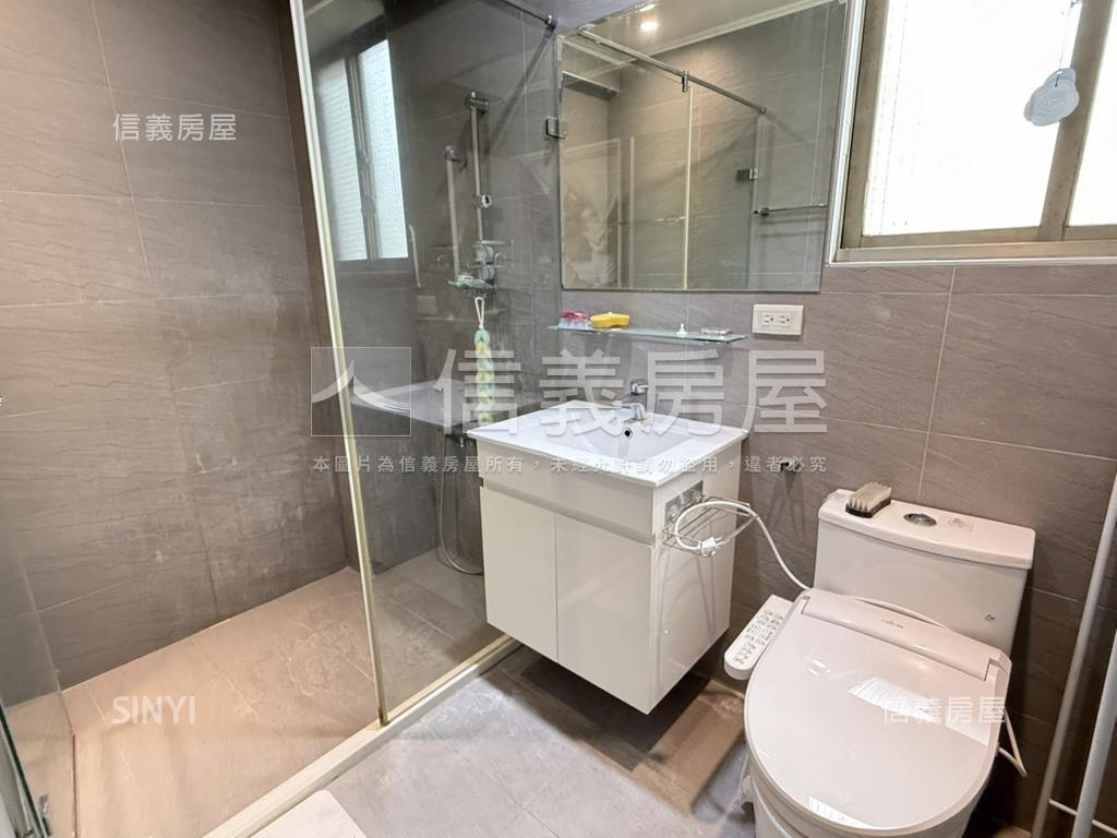 七期精選公園別墅附雙車位房屋室內格局與周邊環境