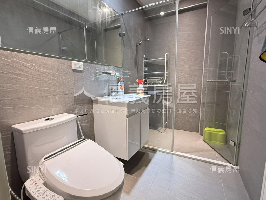 七期精選公園別墅附雙車位房屋室內格局與周邊環境