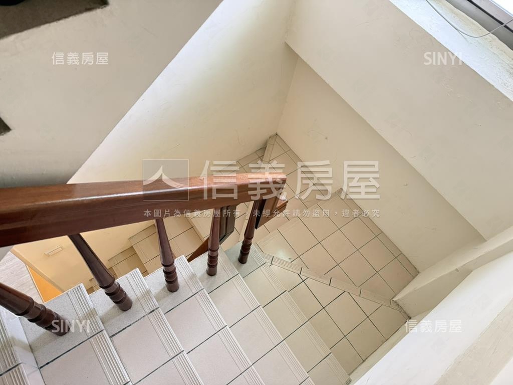 七期精選公園別墅附雙車位房屋室內格局與周邊環境