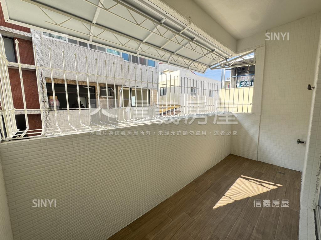 近樂群國小翻新清新３房讚房屋室內格局與周邊環境