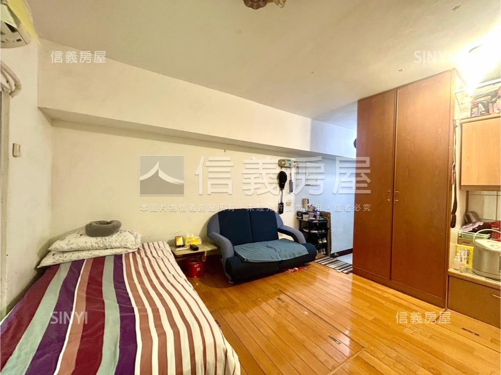 稀有加州超值電梯套房房屋室內格局與周邊環境