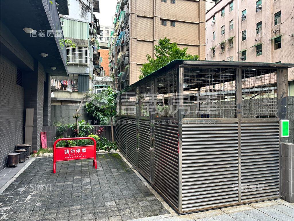 品臻璽小資２房＋車位房屋室內格局與周邊環境