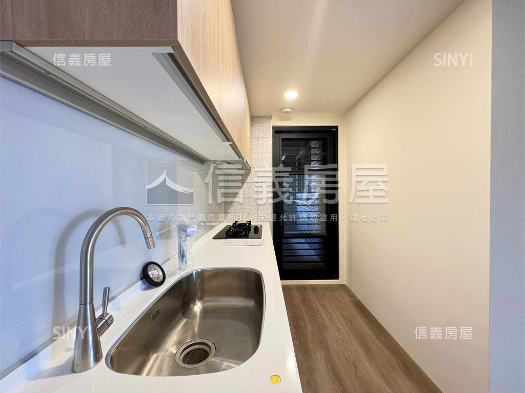 皇普ＬａＶｉｅ三房車位房屋室內格局與周邊環境