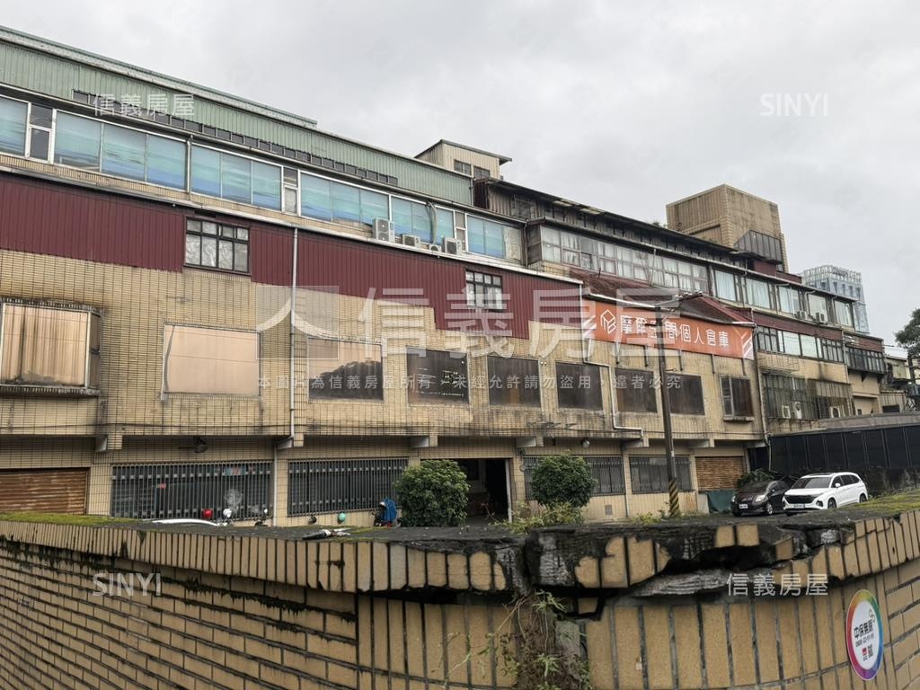 內湖安康路稀有百坪廠辦Ｂ房屋室內格局與周邊環境