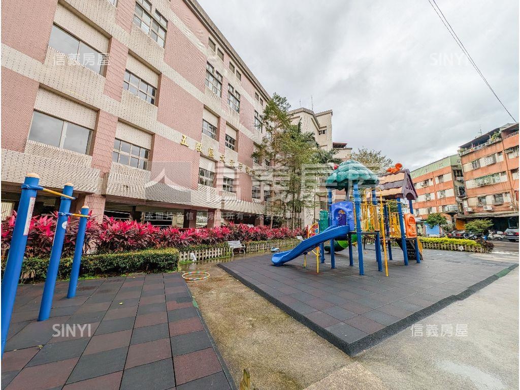 近公園春田採光４房車位房屋室內格局與周邊環境