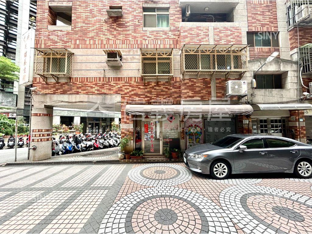 江翠捷運三角窗金店面房屋室內格局與周邊環境
