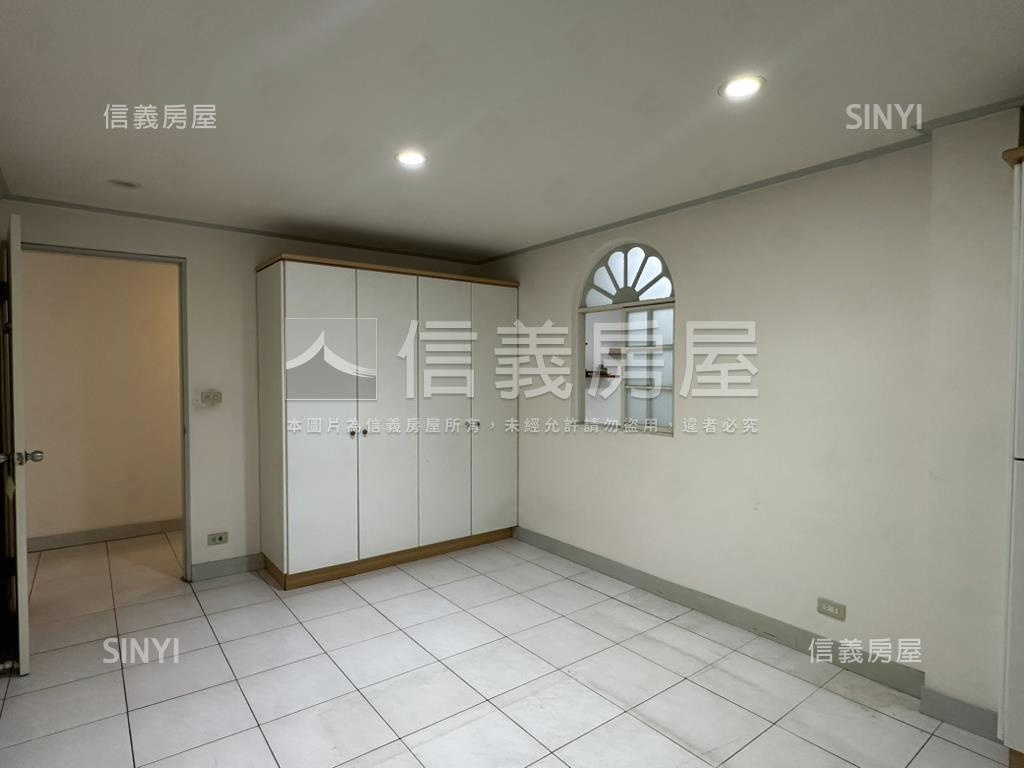 士紙開發案潛力三樓房屋室內格局與周邊環境