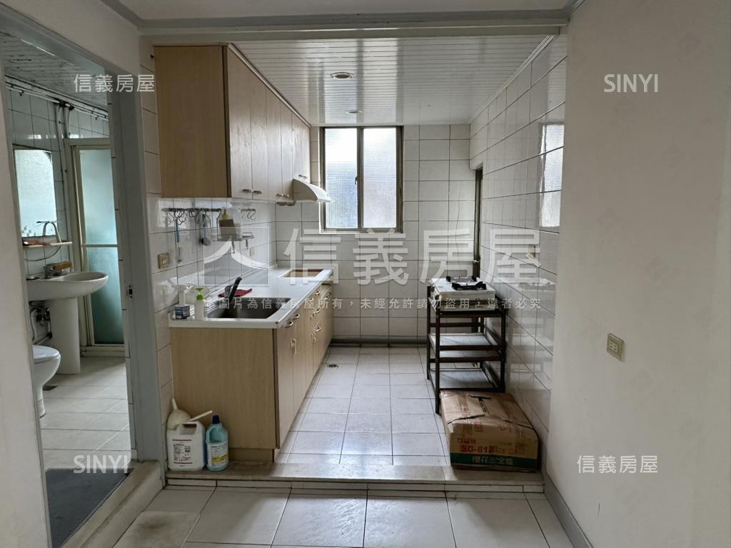 士紙開發案潛力三樓房屋室內格局與周邊環境