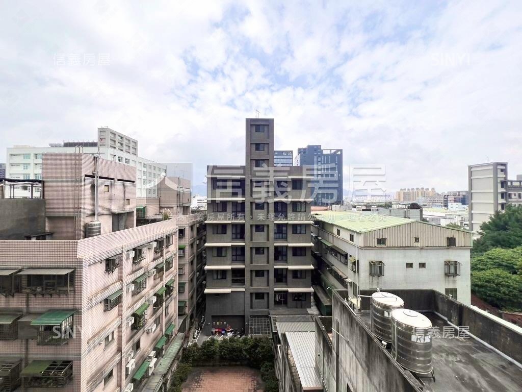 近捷運。鴻觀邊間三房車位房屋室內格局與周邊環境