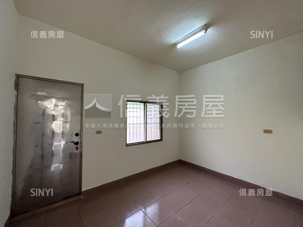 五甲錦富街透天房屋室內格局與周邊環境