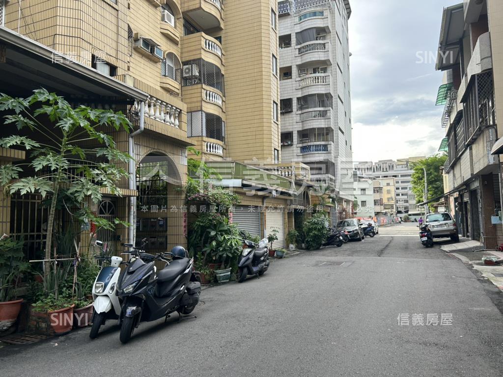 五甲錦富街透天房屋室內格局與周邊環境