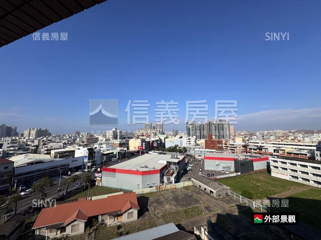 國泰萊茵次頂樓三房平車房屋室內格局與周邊環境