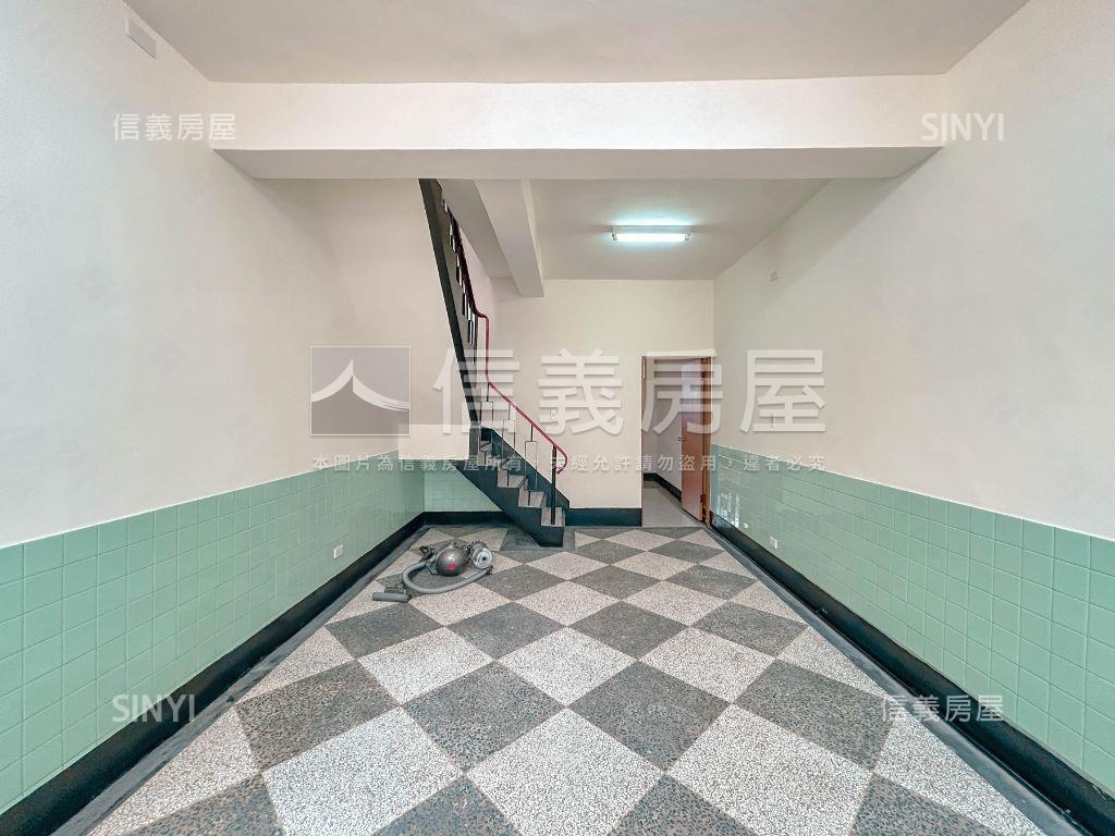 專！東區懷舊純白美透天房屋室內格局與周邊環境
