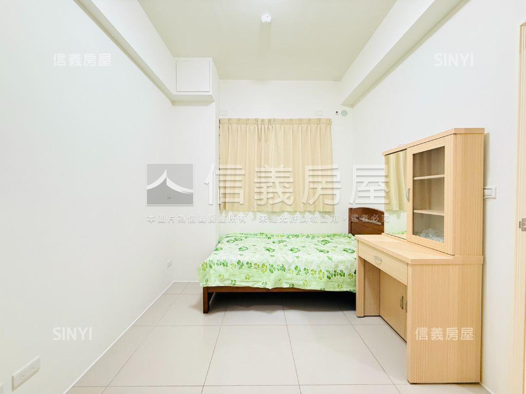 東區｜約５年新｜雙車別墅房屋室內格局與周邊環境