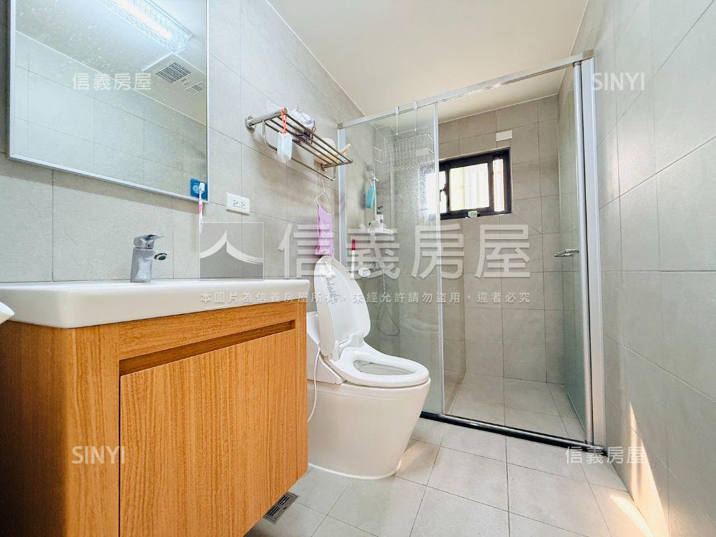 東區｜約５年新｜雙車別墅房屋室內格局與周邊環境