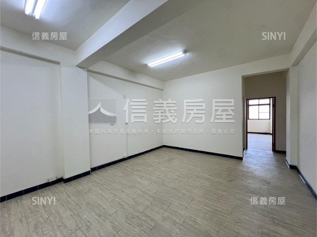 南區｜新興路質感金透店房屋室內格局與周邊環境