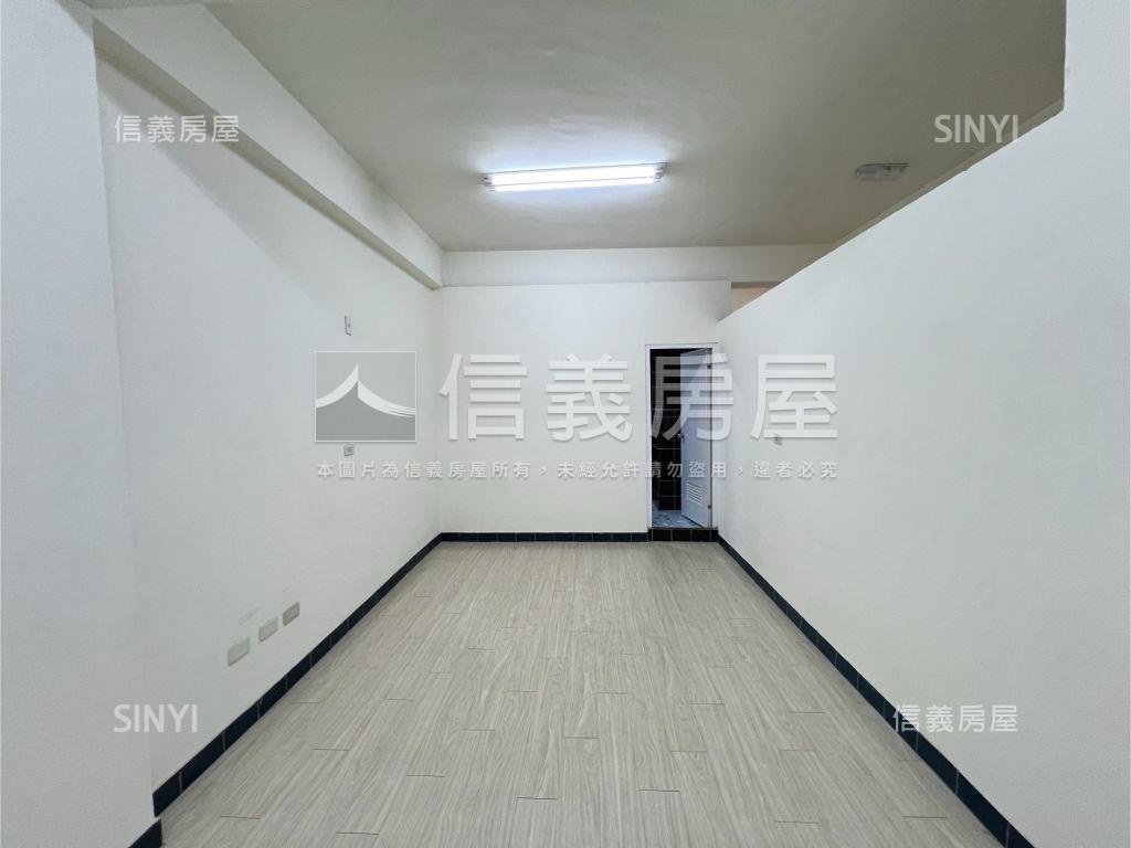 南區｜新興路質感金透店房屋室內格局與周邊環境