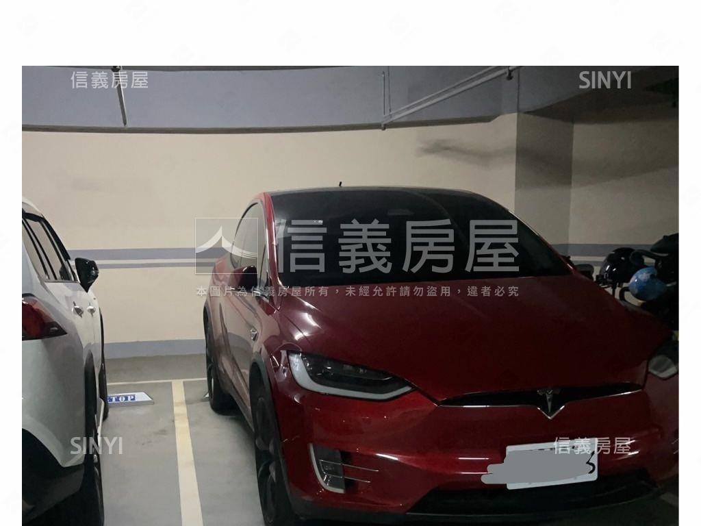 慕嵐高樓三房車位房屋室內格局與周邊環境