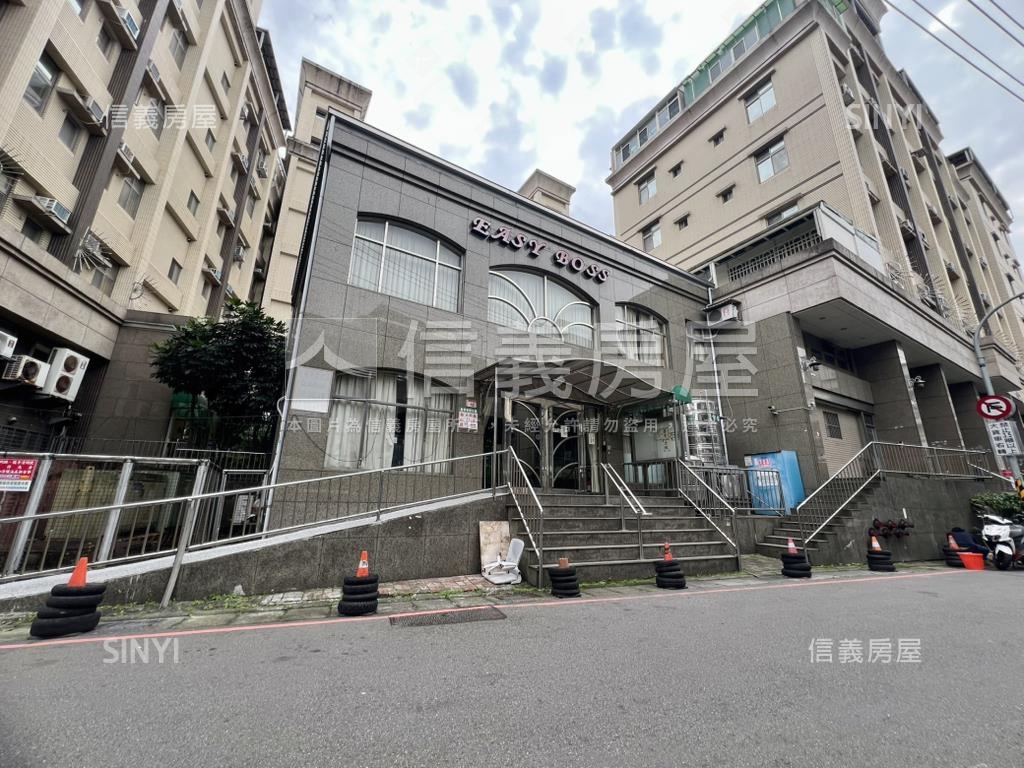 桃園銘傳大學山下挑高美屋房屋室內格局與周邊環境