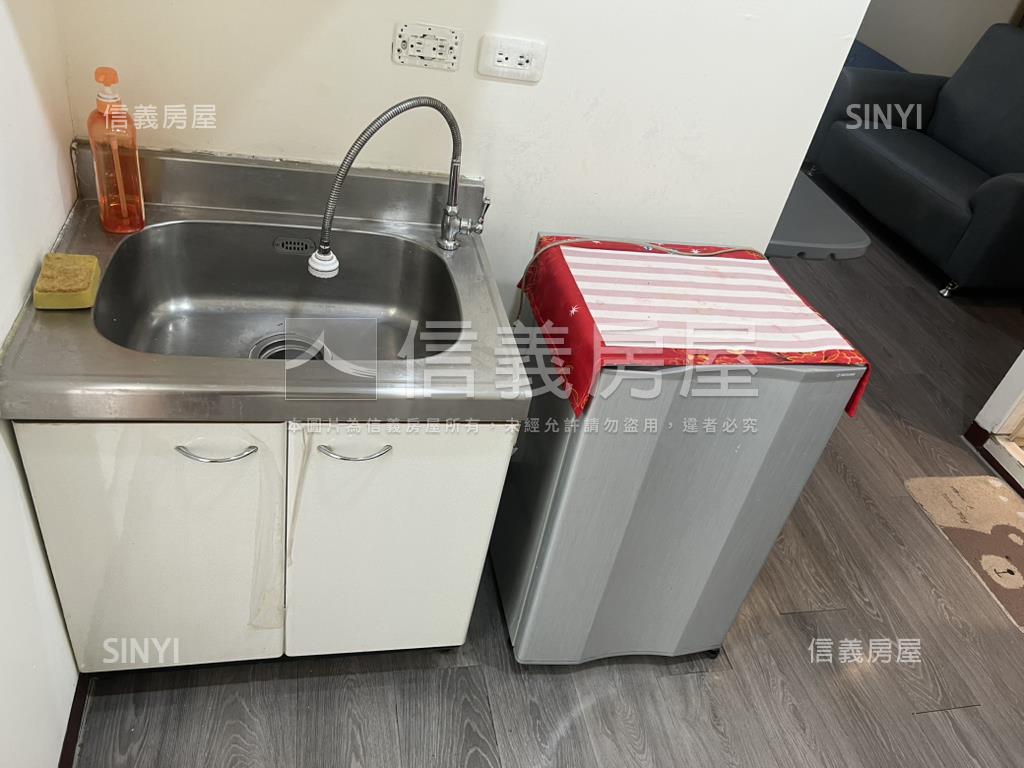 近台中車站收租透套房屋室內格局與周邊環境